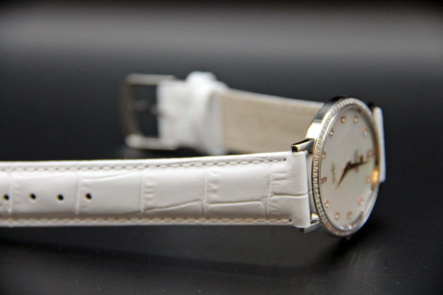 Le Temps Zafira Slim Swarovski Saphir blanco 34mm