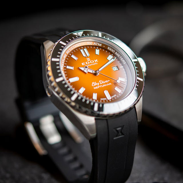 Edox Neptunian Date automático naranja caucho